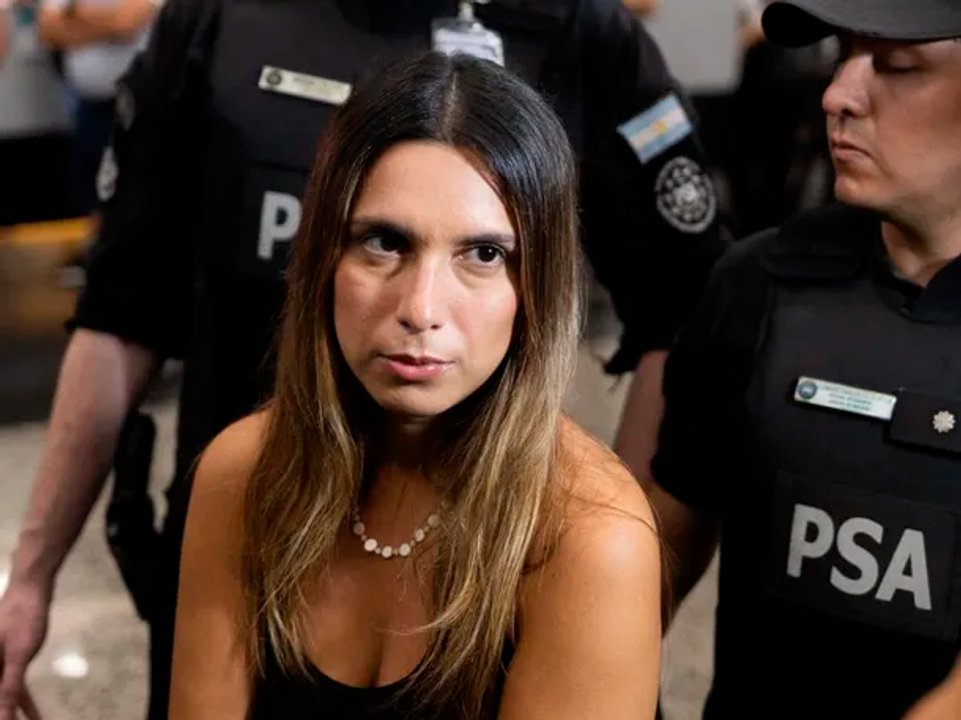Imagen para el artículo: La abogada racista Agostina Páez no se hace cargo de los gestos racistas de su padre
