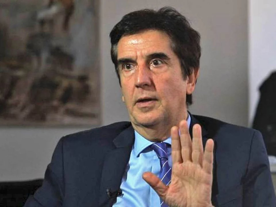 Imagen para el artículo: Melconian puso dudas sobre el futuro del superávit fiscal: “Se le cayó la recaudación, se le indexó el gasto y la obra pública está en cero”
