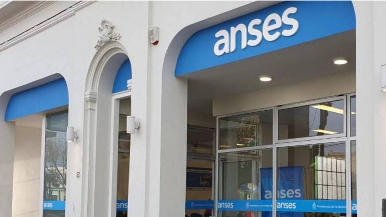 Imagen para el artículo: Por qué el 10 de abril es una fecha clave para los jubilados de ANSES en 2026