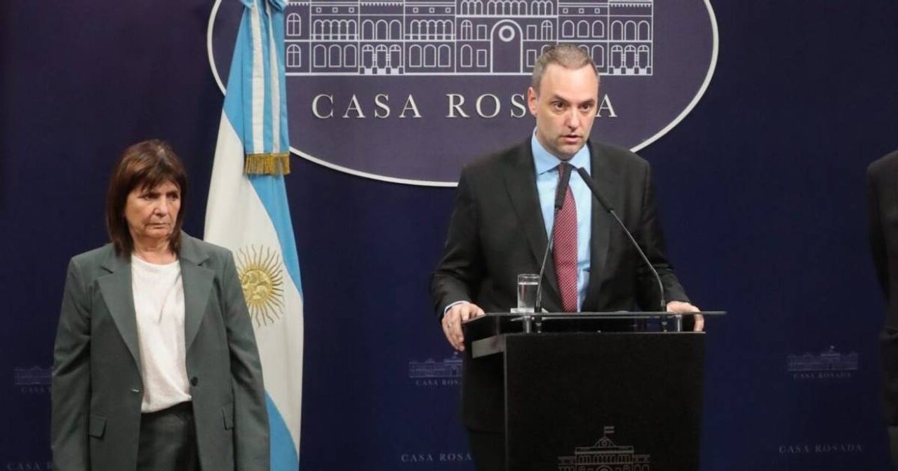 Imagen para el artículo: Con una frase picante, Bullrich se diferenció de Adorni y crece el escándalo
