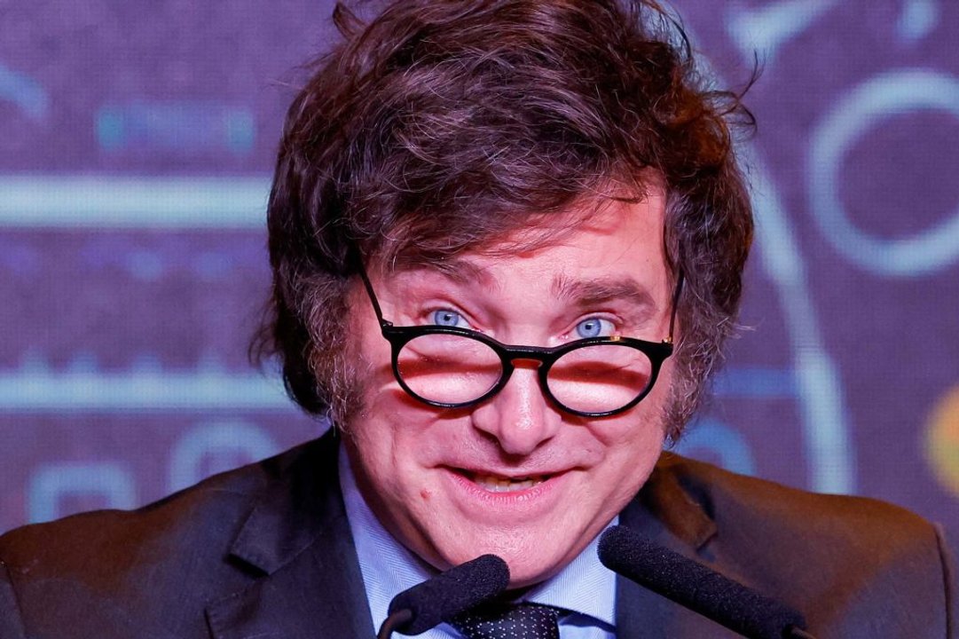 Imagen para el artículo: Vergüenza ajena: Milei quiso burlarse de los “ñoquis”, pero un insólito error lo dejó en ridículo y lo convirtió en meme