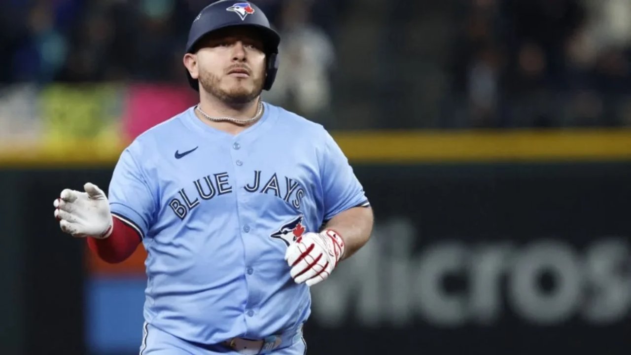 Imagen para el artículo: Lo rechazaron de varios equipos por su contextura física y hoy triunfa en la MLB: la historia de Alejandro Kirk