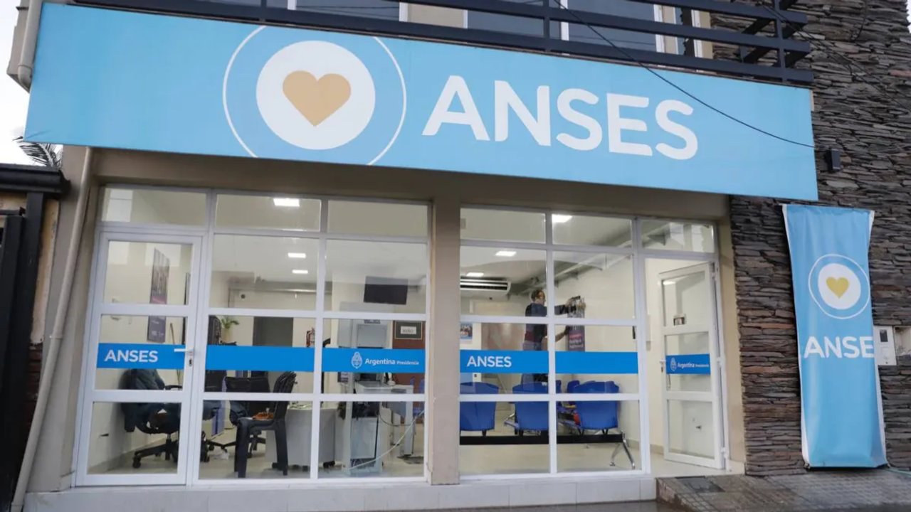 Imagen para el artículo: Como quedan las jubilaciones de ANSES con el aumento de mayo 2026