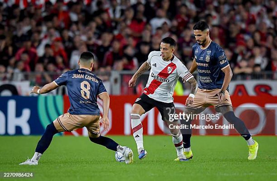 Imagen para el artículo: ¿Coudet borró a Kevin Castaño? Los hinchas de River celebran en redes