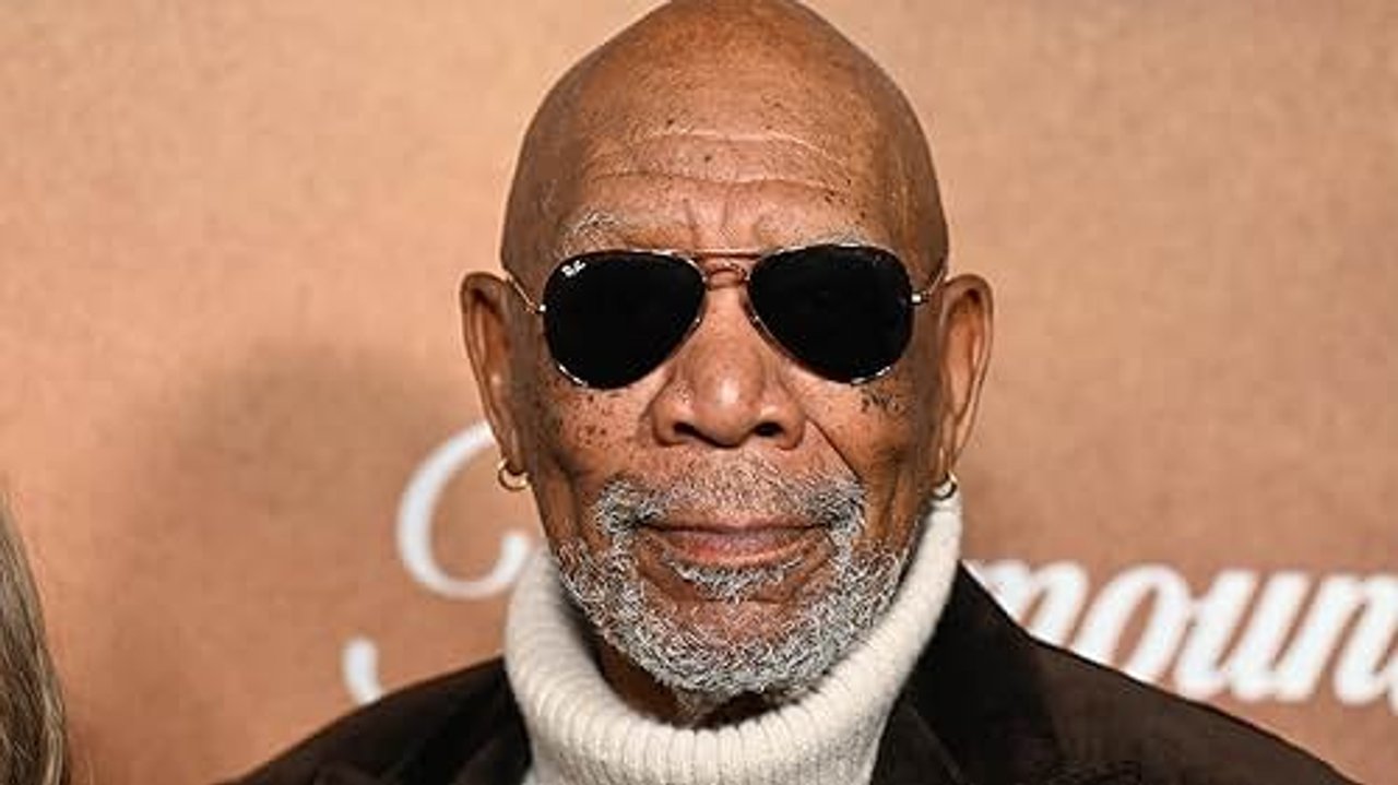 Imagen para el artículo: Con 88 años: así fue la impresionante transformación de Morgan Freeman