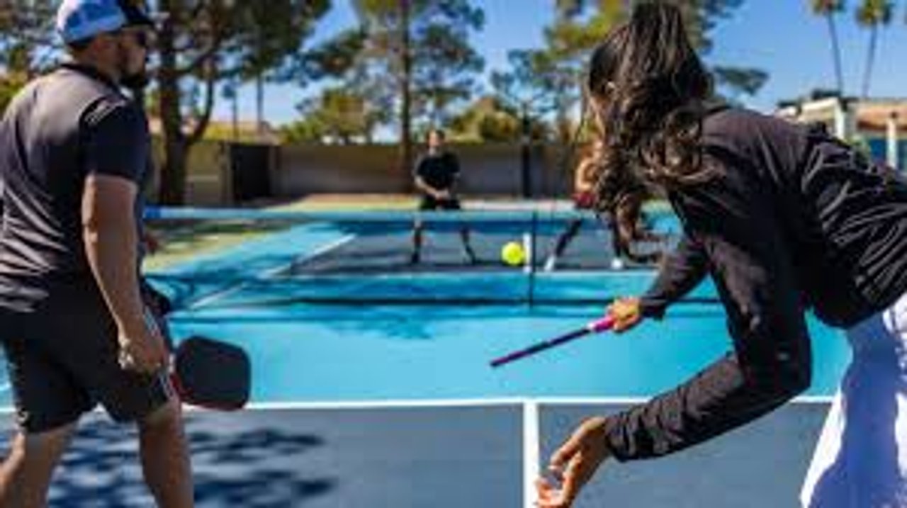 Imagen para el artículo: Ni gimnasio ni running: este es el deporte que da más años de vida según expertos
