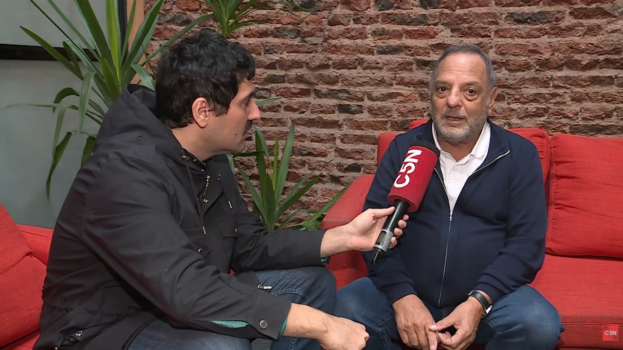 Imagen para el artículo: Baby Etchecopar: “El poder real en el gobierno lo tienen Karina y los dos Menem, por eso lo están echando a Santiago Caputo”