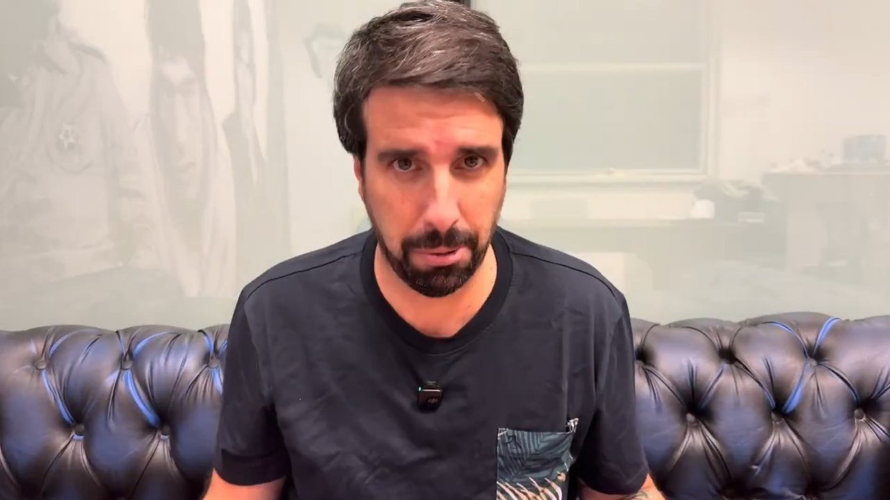 Imagen para el artículo: La opinión de Flavio Azzaro sobre la jugada del final del clásico donde River pidió penal de Blanco a Martínez Quarta