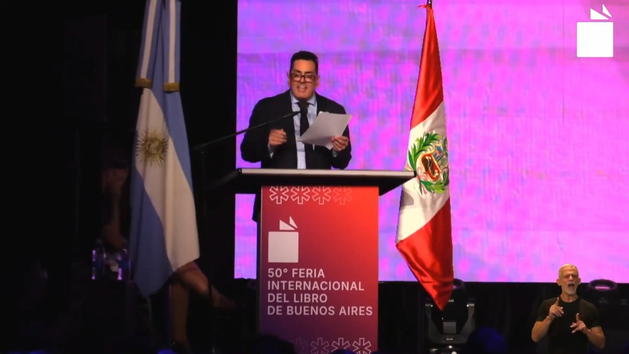 Imagen para el artículo: El provocador discurso del Secretario de Cultura libertario cuando abuchearon a Javier y Karina Milei en la Feria del Libro