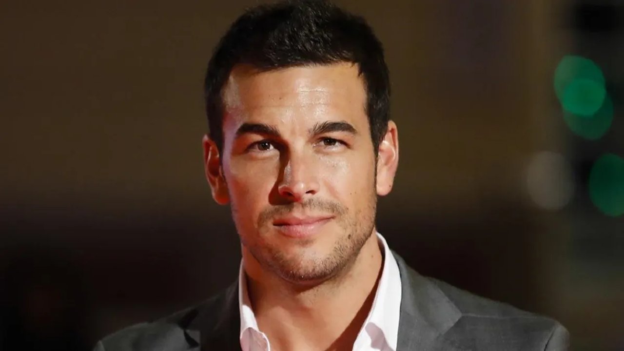 Imagen para el artículo: Estilo surf: así fue la impresionante transformación de Mario Casas