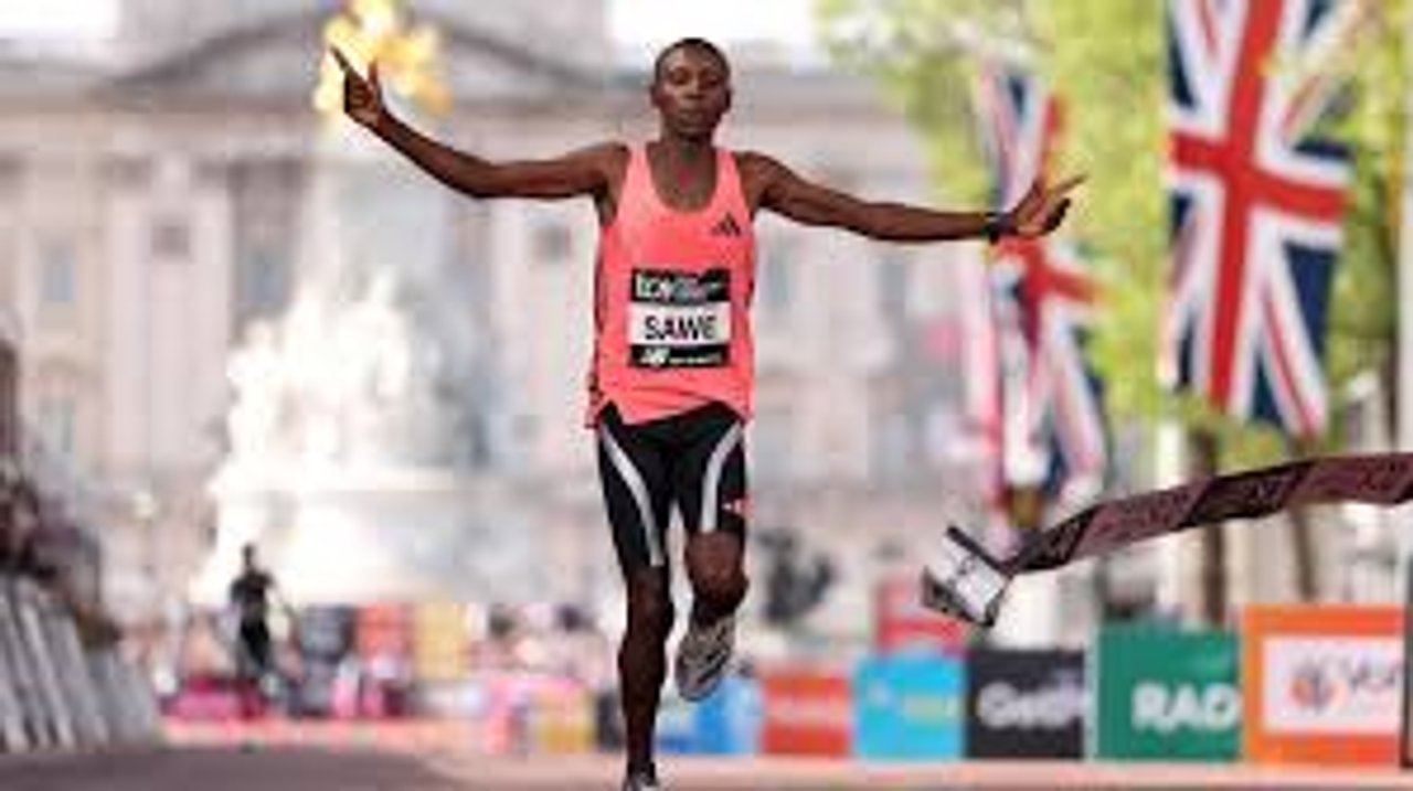 Imagen para el artículo: Historia en el deporte: se rompió el récord de correr una maratón en menos de 2 horas