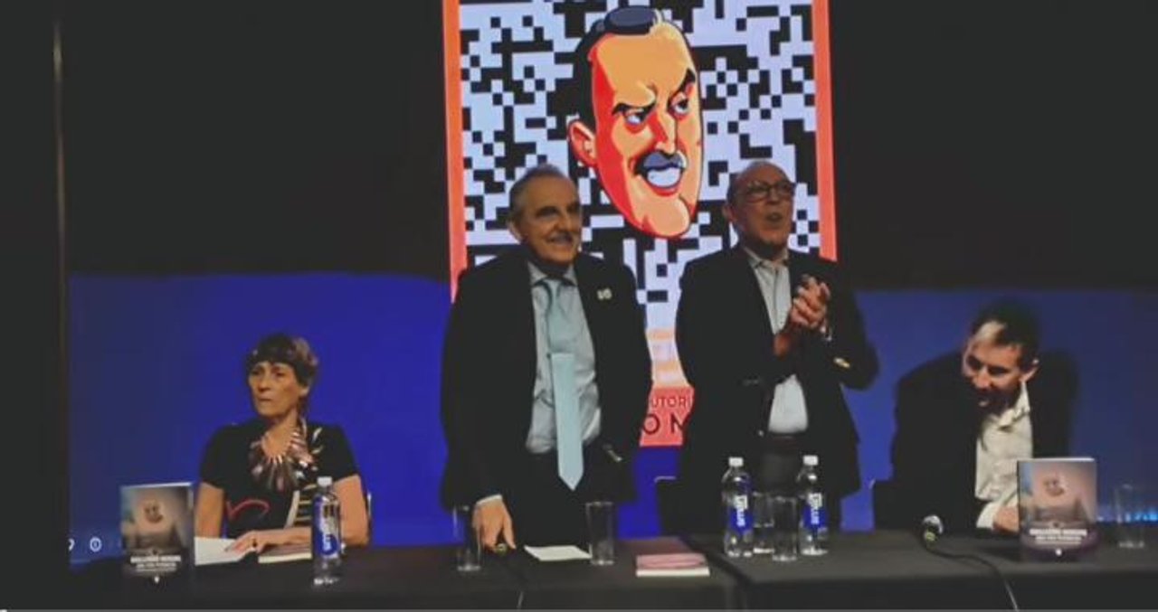 Imagen para el artículo: Moreno convirtió la Feria del Libro en un acto peronista y la militancia se puso a cantar contra “el gorila de Milei”