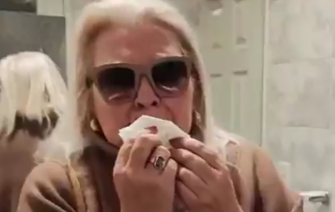 Imagen para el artículo: Lilita Carrió rompió las redes con una actuación irónica sobre Adorni: “Lloro por el pobrecito”