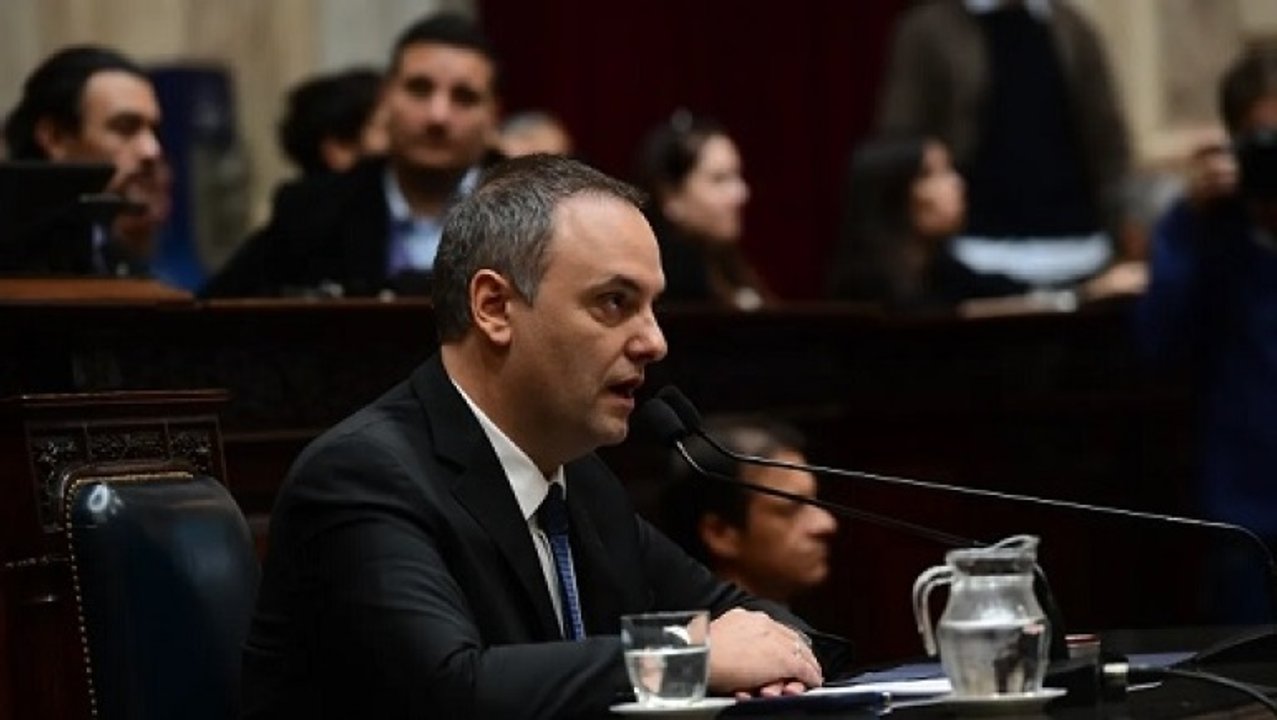 Imagen para el artículo: Los increíbles memes tras la defensa que hizo Adorni de su gestión en el Congreso: “No cometí ningún delito"