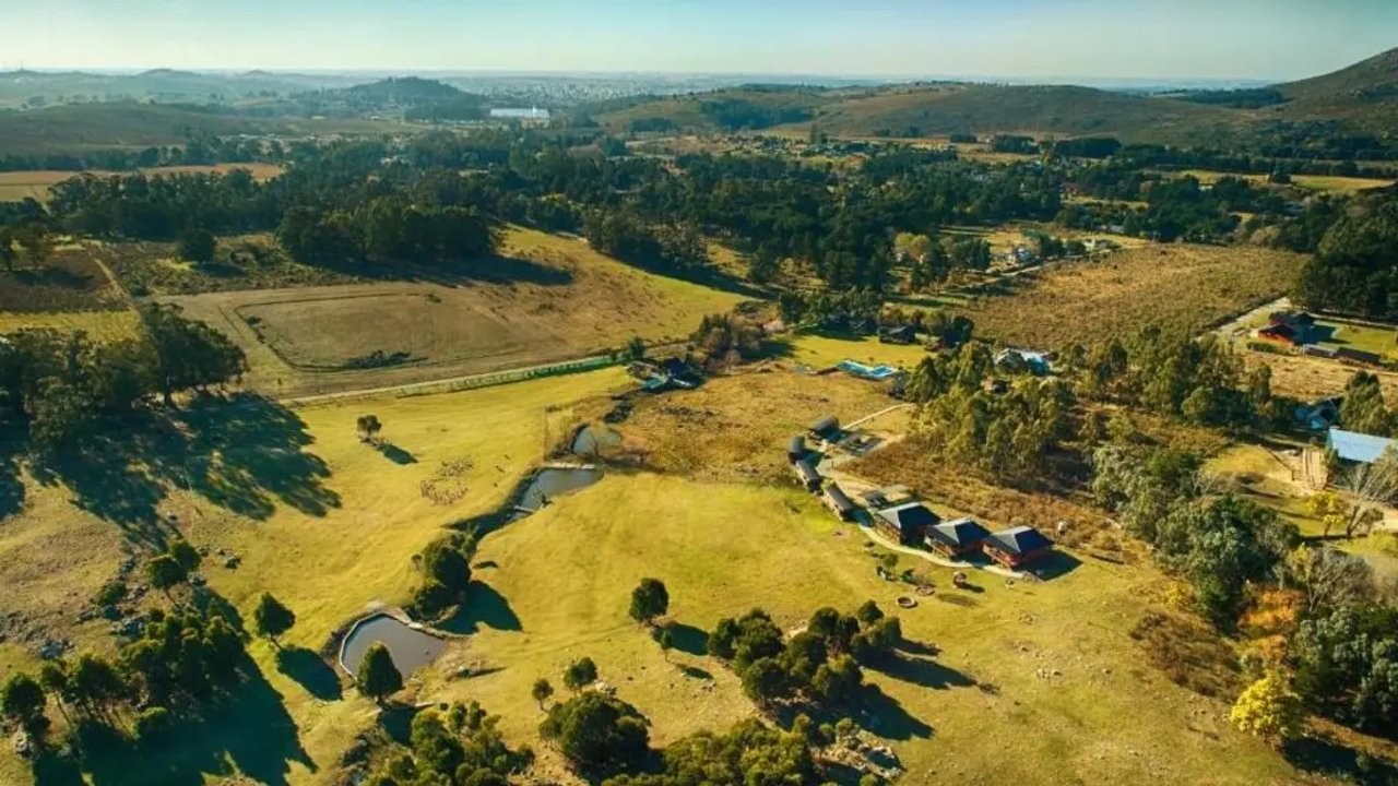 Imagen para el artículo: Así es el Valle de los Ciervos, la escapada que está a 4 horas de Buenos Aires y parece un lugar de película