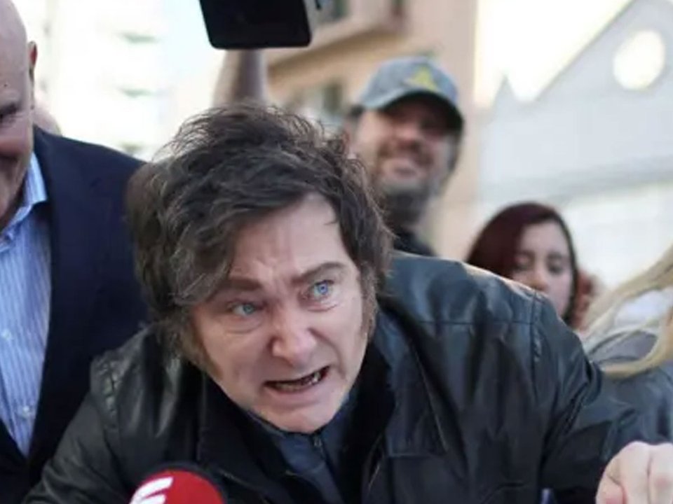 Imagen para el artículo: Tras el escándalo en el Congreso, vuelve a caer la aprobación de Javier Milei