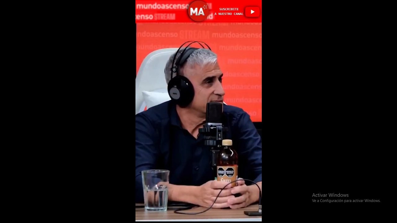 Imagen para el artículo: La anécdota del entrenador Fabián Nardozza de cuando uno de sus jugadores le quiso hacer la cama para traer a otro técnico