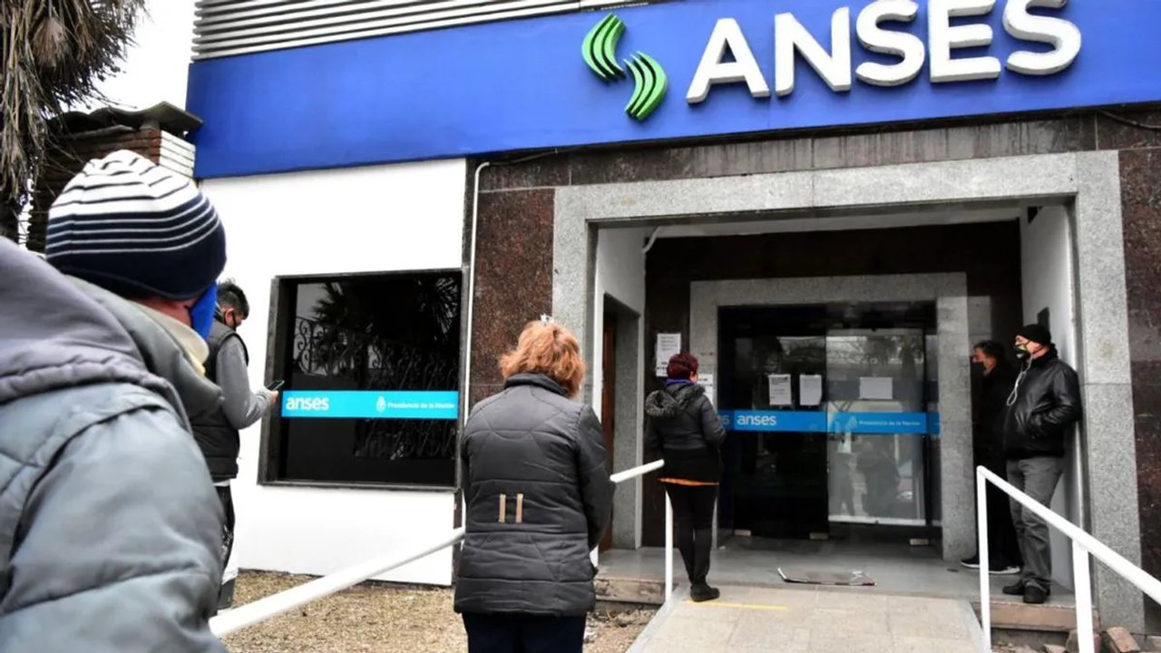 Imagen para el artículo: Aumento en haberes y asignaciones de ANSES para mayo 2026: qué debés saber