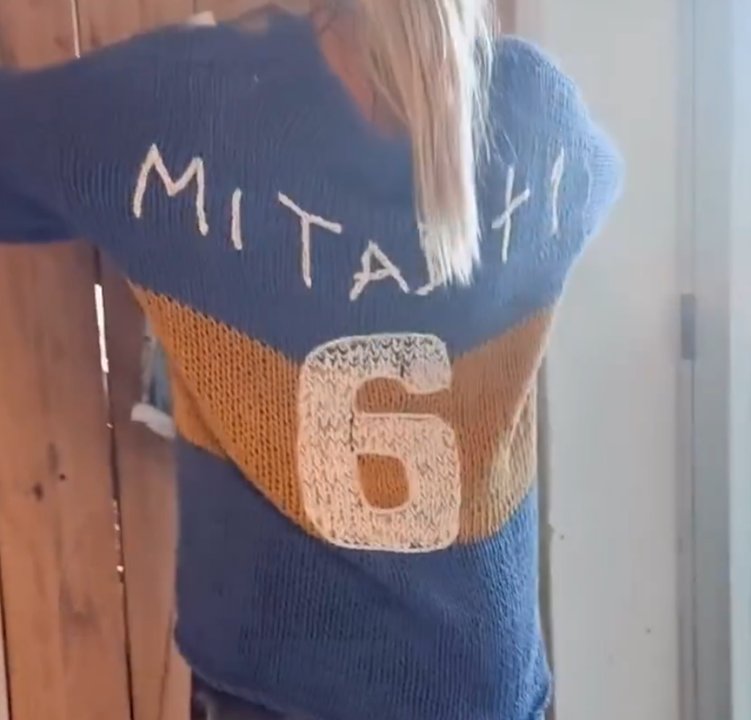 Imagen para el artículo: Explotaron las redes con el “fino” sweater de Boca que vale más de 400 mil pesos