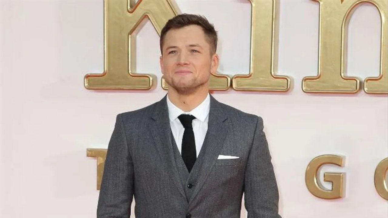 Imagen para el artículo: Como fue la impactante transformación de Taron Egerton para su última serie