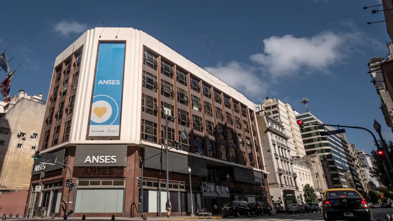 Imagen para el artículo: Alerta en ANSES: cómo evitar las estafas y cuál es la nueva modalidad para hacerte caer