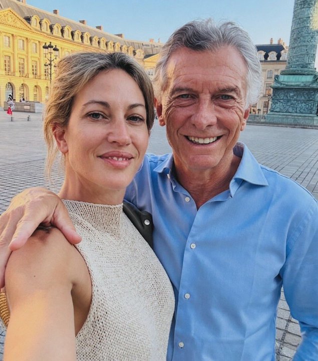 Imagen para el artículo: ¿Otra vez candidato?: Mauricio Macri presentó a su novia 21 años menor y las redes reaccionaron