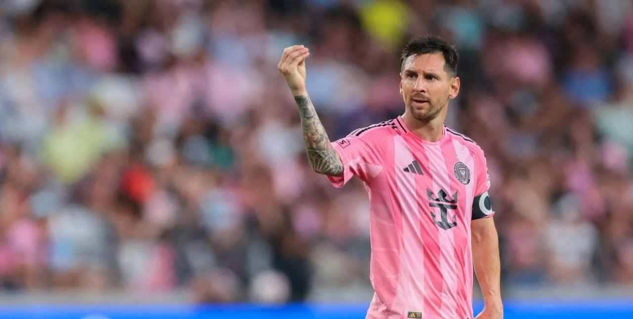 Imagen para el artículo: Los hinchas de Inter Miami cantaron el clásico “jugadores...” y Lionel Messi se calentó