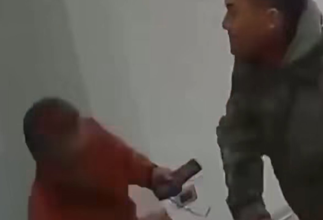 Imagen para el artículo: Un trabajador cansado de no cobrar encaró a su exjefe y lo molió a palos