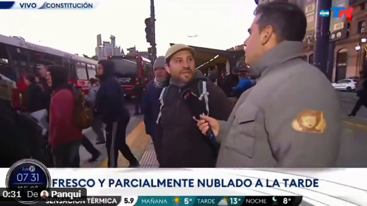 Imagen para el artículo: El sucesor de “Atiendo boludos“: la fulminante respuesta de este hombre cuando el movilero de TN le preguntó por el frío