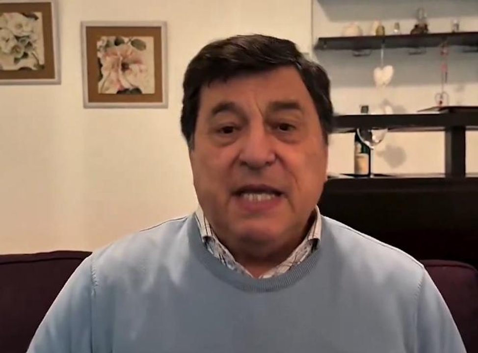 Imagen para el artículo: Los hinchas de Boca detectaron un inesperado detalle en el saludo de Passarella a River y explotan las redes