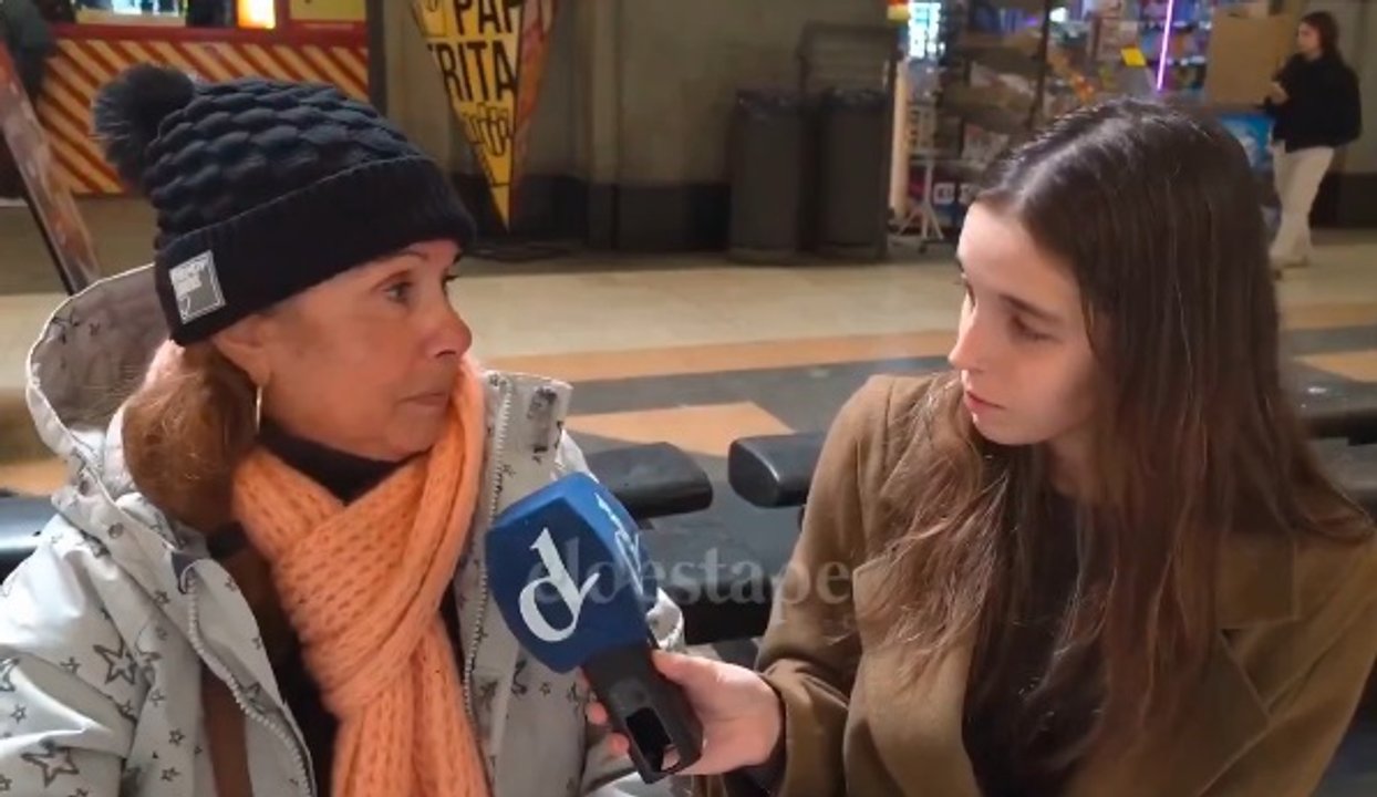 Imagen para el artículo: La fórmula de los libertarios para llegar a fin de mes: “Tomá mate cocido y pan, y pagá la tarjeta"