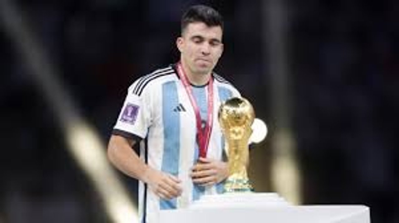 Imagen para el artículo: No solo Acuña: los memes por otros futbolistas que Scaloni dejó afuera del Mundial