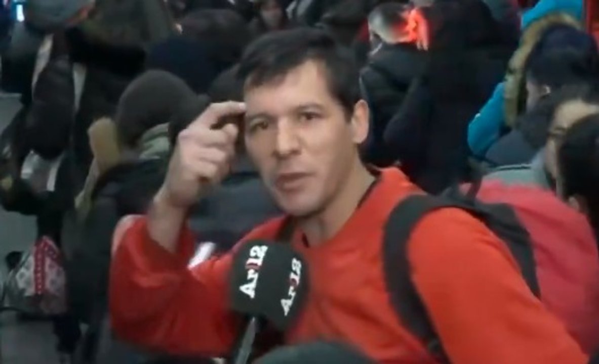 Imagen para el artículo: Un ciudadano le preguntó a Milei: ¿Adónde está la Argentina grande de la que habló cuando quería que lo votaran?