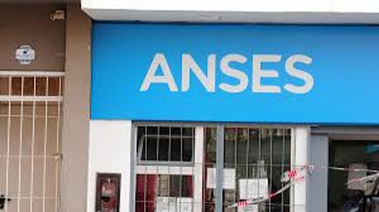 Imagen para el artículo: Qué debés saber sobre la Certificación Negativa de ANSES y cómo acceder en 2026