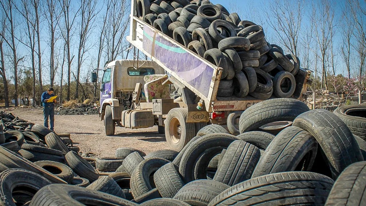Imagen para el artículo: Ruedatón 2026: así es el reciclaje de neumáticos que se destaca en Rawson
