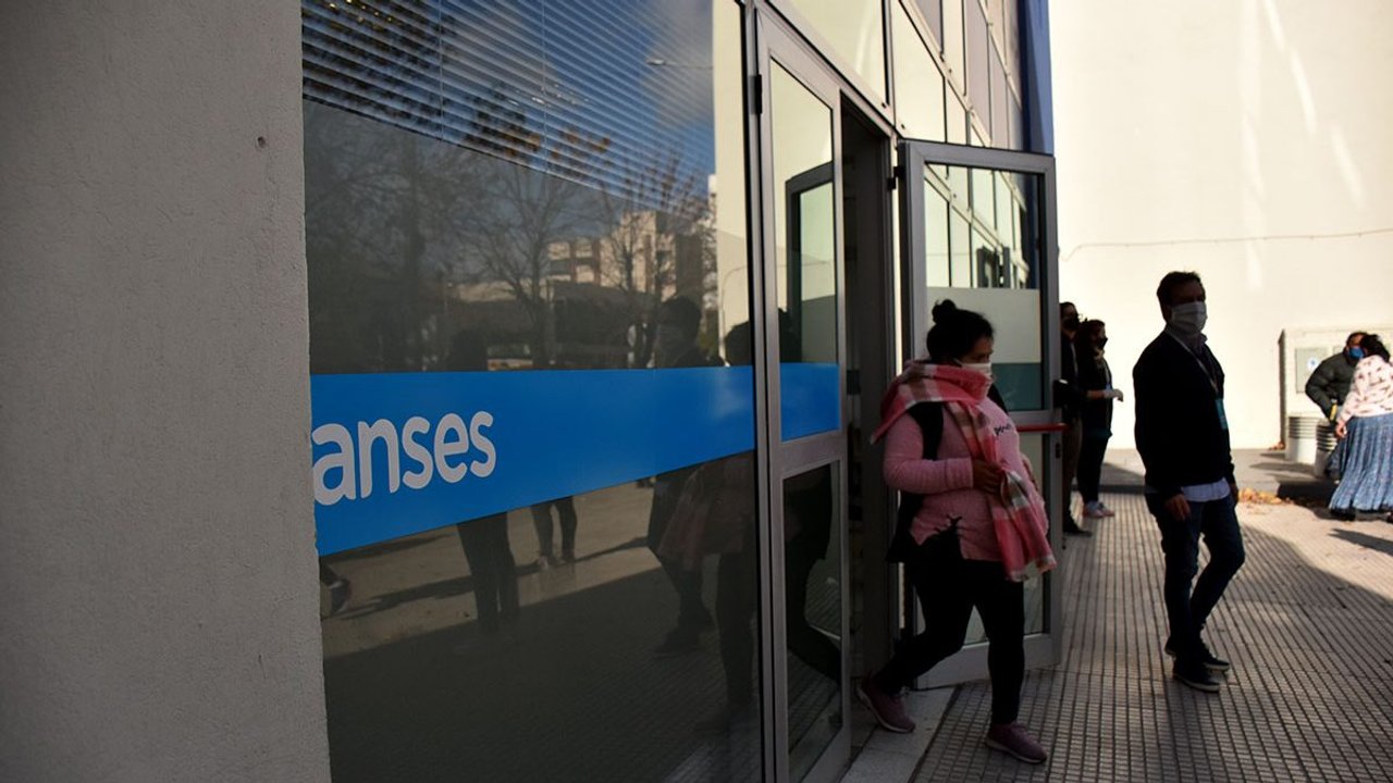 Imagen para el artículo: Cuáles son los 3 trámites claves de ANSES que tenés que mantener al día antes del cobro de junio 2026