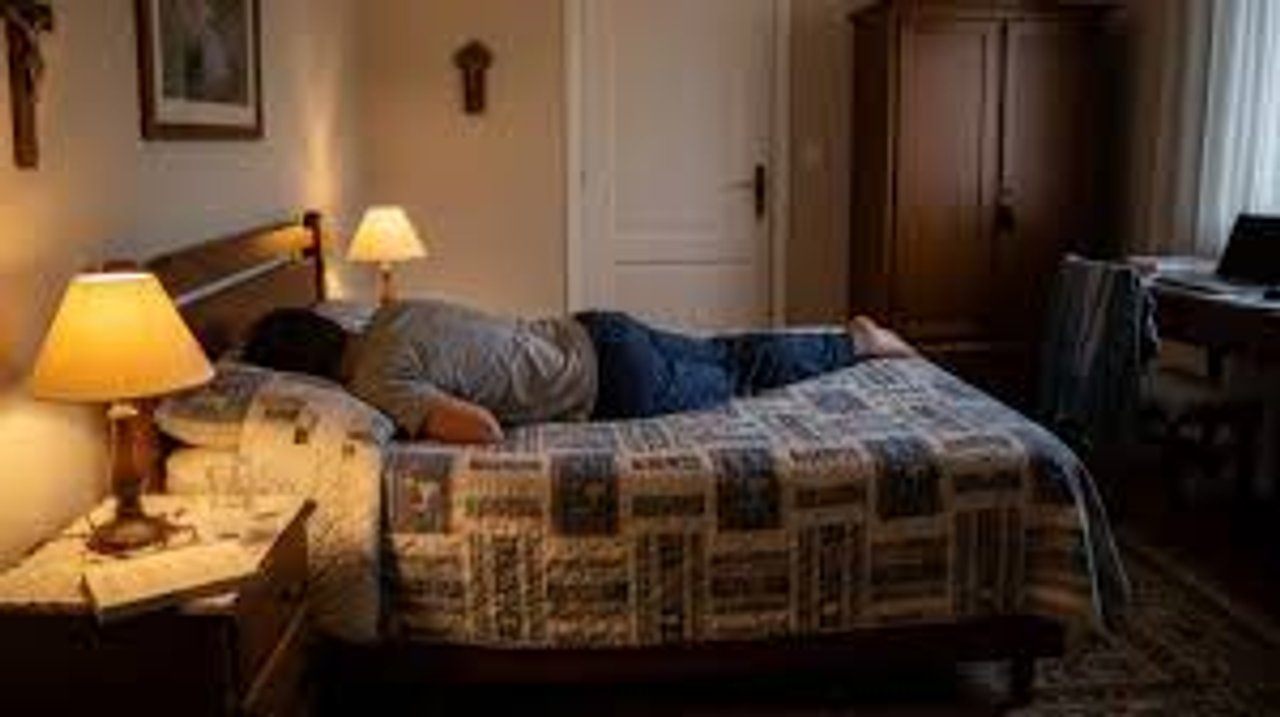 Imagen para el artículo: Cuál es el significado oculto de cerrar la puerta de tu habitación cuando vas a dormir según la psicología
