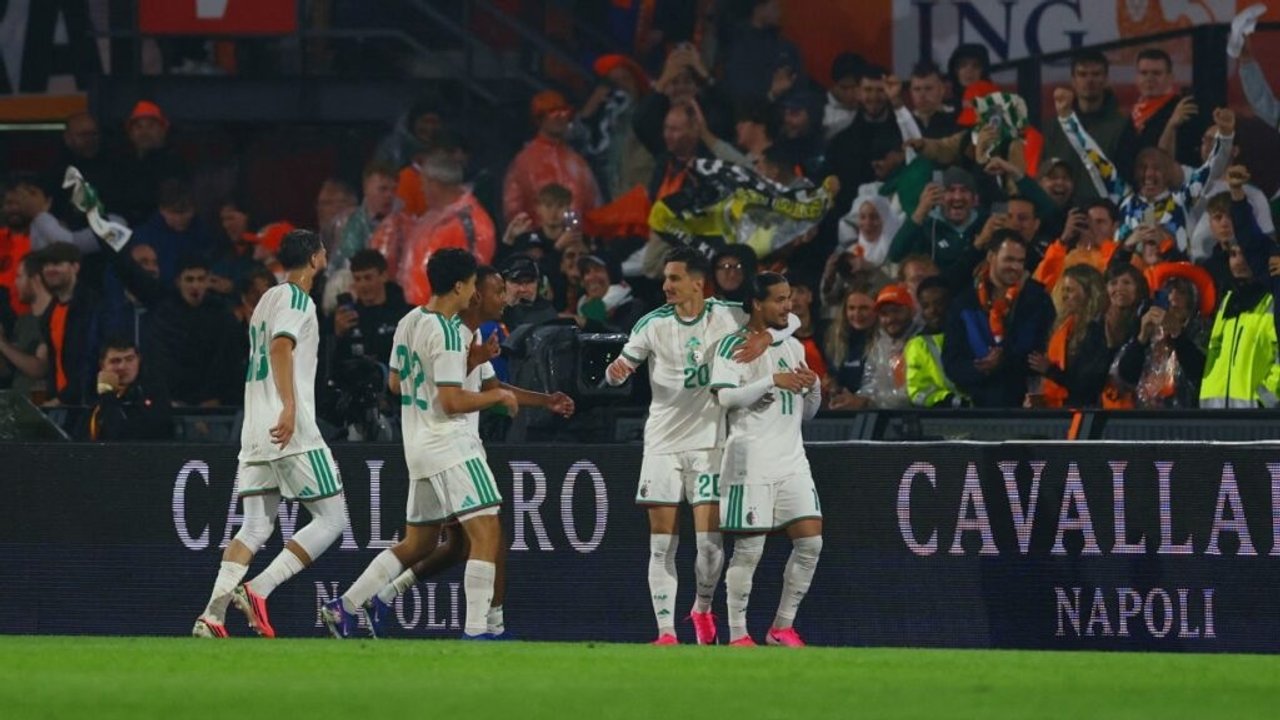 Imagen para el artículo: El nuevo cuco: Argelia, rival de Argentina, le ganó a Países Bajos y las redes se llenaron de memes