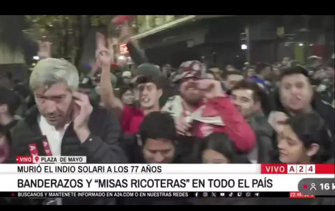 Imagen para el artículo: Gran momento televisivo: el pogo se llevó puesto al notero de A24 en plena cobertura y al ritmo de “Ji Ji Ji”
