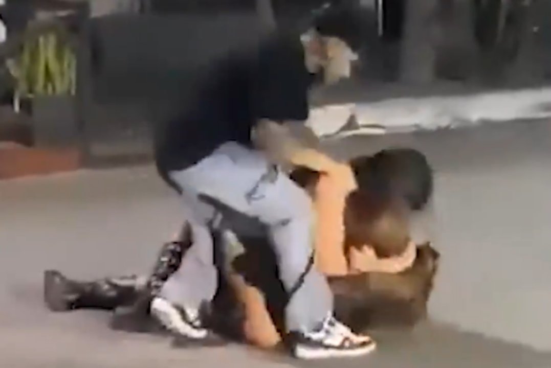 Imagen para el artículo: Brutal pelea entre dos mujeres en Entre Ríos: una joven terminó en terapia intensiva tras ser golpeada hasta perder el conocimiento