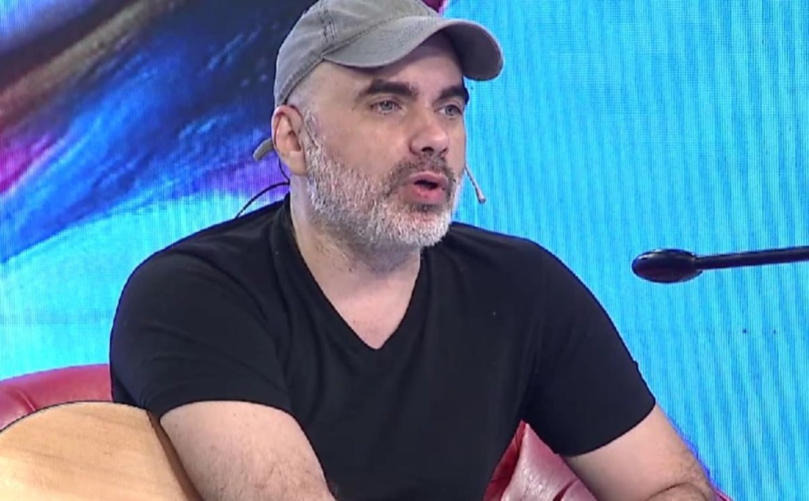Imagen para el artículo: Zambayonny cambió el “No pude dejar la paja” por “Queremos ganar la cuarta” y se volvió viral