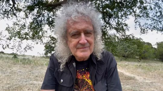 Imagen para el artículo: Brian May, el astrofísico que interrumpió su doctorado por Queen y lo terminó 30 años después