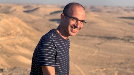 Imagen para el artículo: Yuval Noah Harari advirtió sobre el plan tecnológico de Milei: "Creará un 'Estado IA' incontrolable"