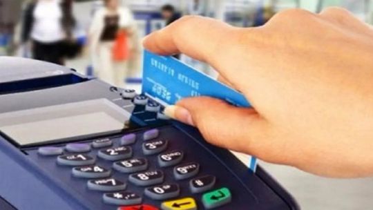 Imagen para el artículo: Se enfría el uso de tarjetas de crédito: bajó el financiamiento en cuotas y crece la cautela