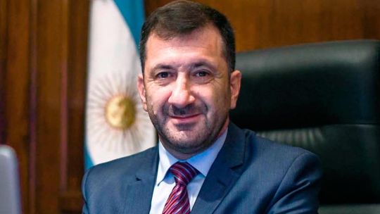 Imagen para el artículo: Comienza el juicio contra el exsenador Edgardo Kueider, detenido con 200 mil dólares sin declarar