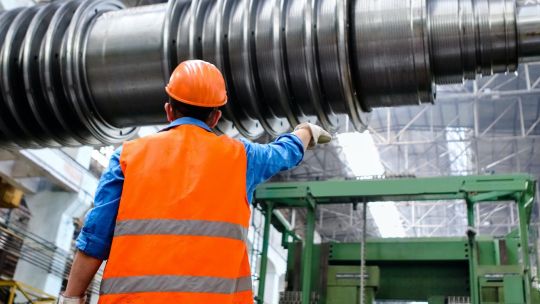 Imagen para el artículo: La actividad metalúrgica cayó 4,3% en abril y el uso de las fábricas tocó mínimos históricos
