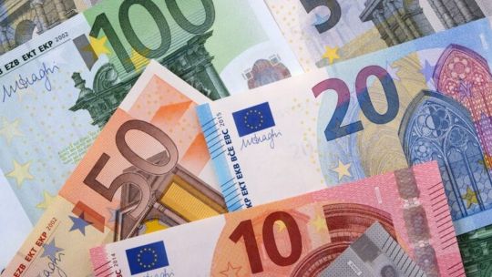 Imagen para el artículo: Cotización del euro y euro blue hoy, jueves 21 de mayo