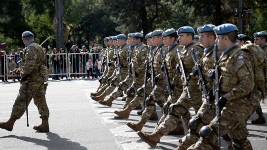 Imagen para el artículo: Nuevo bono para militares: de qué trata el suplemento otorgado en base a su formación académica