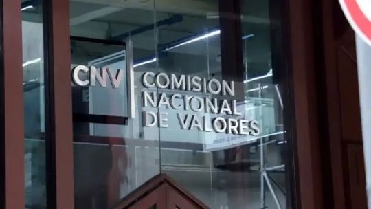 Imagen para el artículo: La CNV refuerza el control sobre las posiciones en dólares de las sociedades de bolsa: qué significa