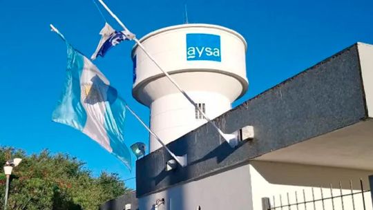 Imagen para el artículo: La Justicia frenó la privatización de AySA y ordenó preservar el servicio en 26 municipios bonaerenses